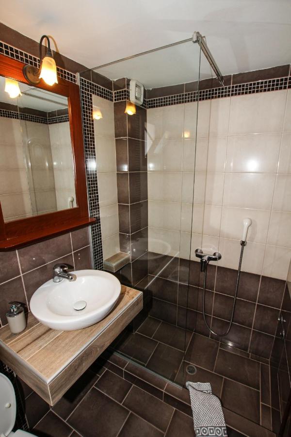 Xenonas Apollon Aparthotel Сарти Екстериор снимка