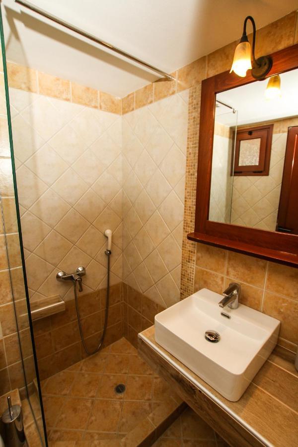 Xenonas Apollon Aparthotel Сарти Екстериор снимка