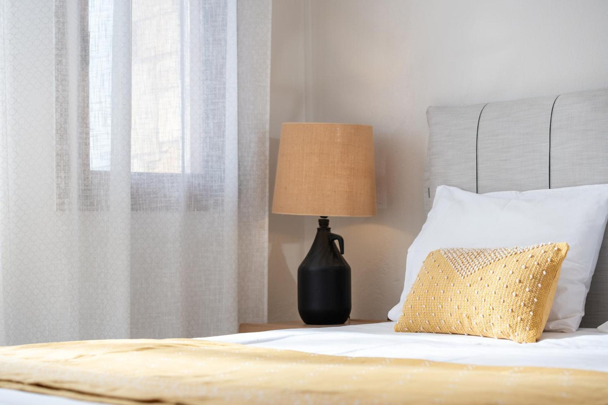 Xenonas Apollon Aparthotel Сарти Екстериор снимка